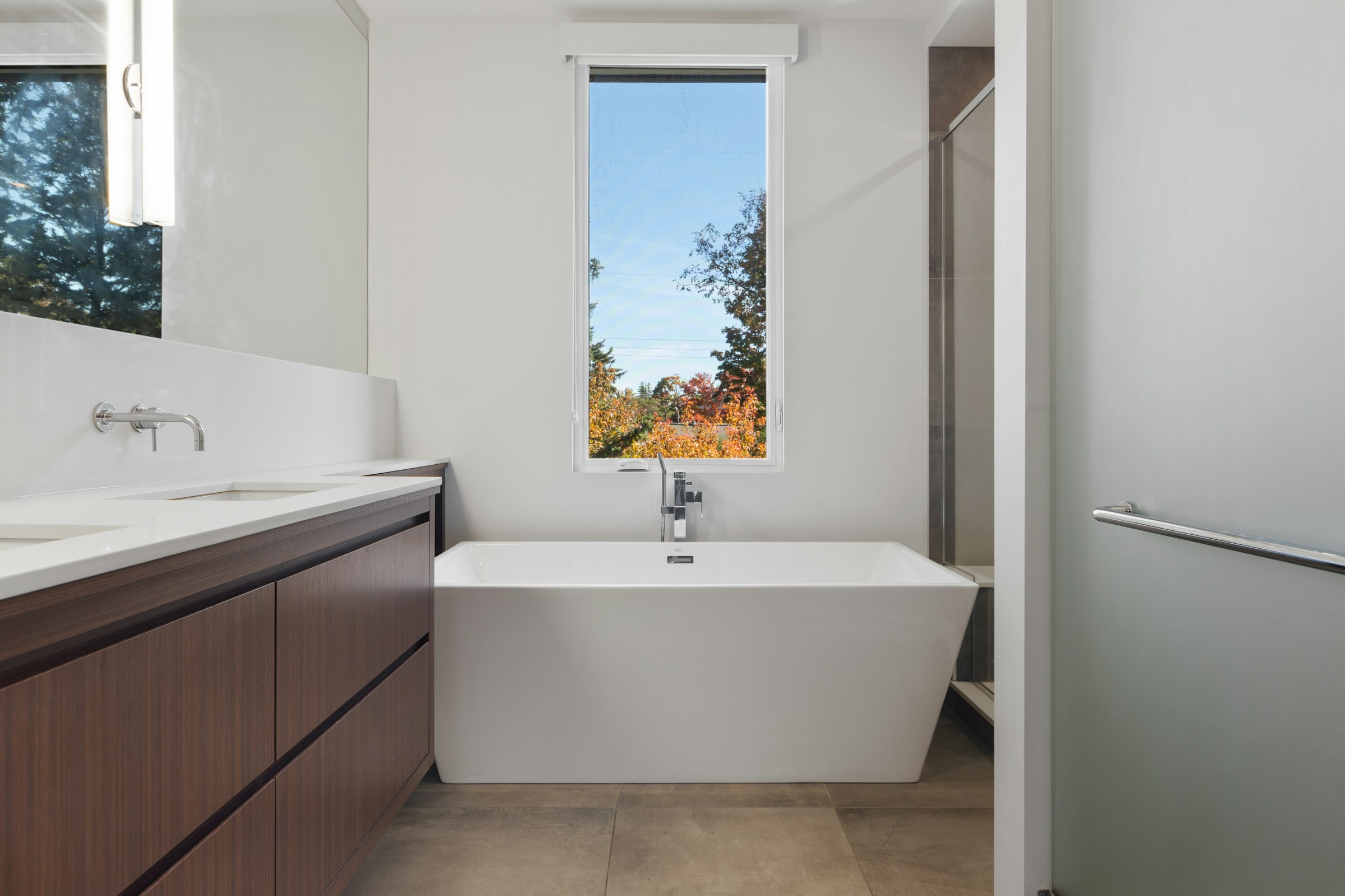 Bathroom Deep cleaned by Sweep Squad in Ottawa, Ontario. Canada.